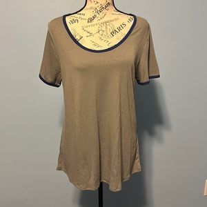 Lularoe shirt sleeved shirt